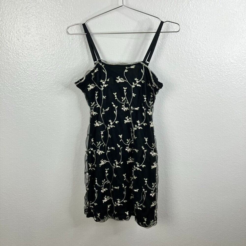 Sugar Thrillz Babydoll Mini Floral Mesh Dress Size M Embroidered Fairy Y2K
